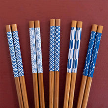 Load image into Gallery viewer, Bamboo Chopsticks Set